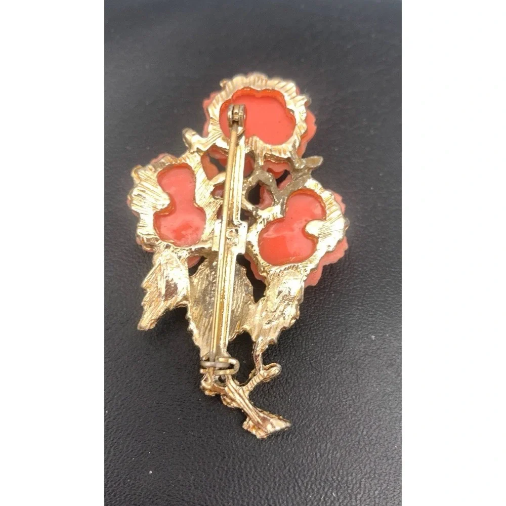 Vintage‎ Gold Tone Floral Brooch Carved Celluloid Roses Green Enamel